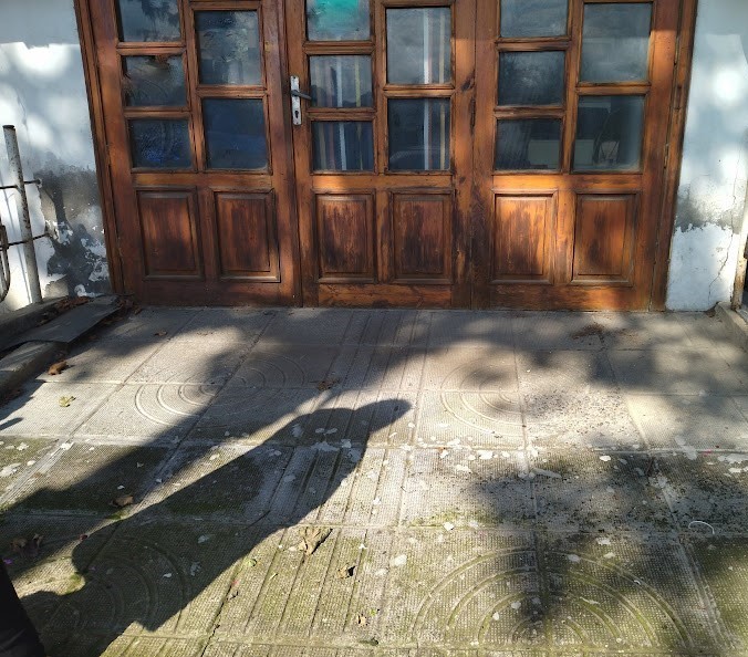 Гараж с дворно място в Царево